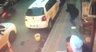 Silahlı saldırıya uğradılar çaylarını yudumlamaya devam ettiler