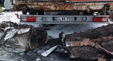Silivri'de TIR dorsesi yandı