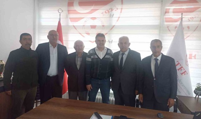 Şinasi Acar ve yönetimi Mutlu Önal'ı ziyaret etti