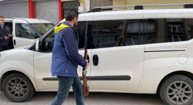 Sinir krizi geçiren veteriner, pompalı tüfekle ateş açtı