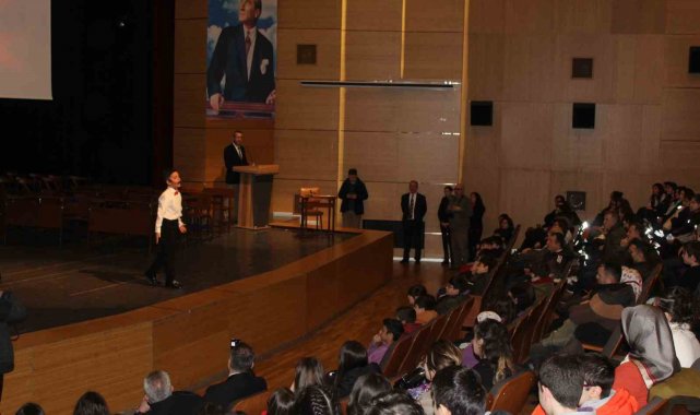 Sinop'ta İstiklal Marşı'nın 102. yıldönümü kutlandı