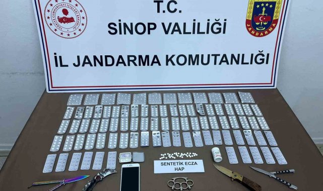 Sinop'ta torbacıya baskın: 1017 sentetik hap ele geçirildi
