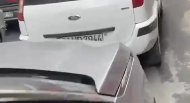 Şişli'de park yeri için esnafla tartışan sürücü yolu trafiğe kapattı