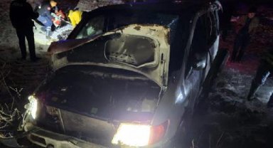 Sivas'ta minibüs devrildi: 1 ölü, 8 yaralı