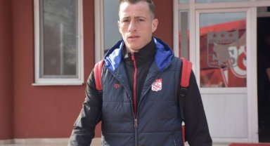 Sivasspor, Fiorentina maçı için İtalya'ya hareket etti