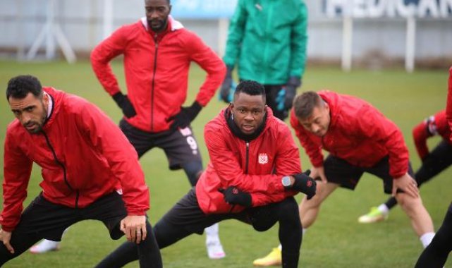 Sivasspor ve Fiorentina rövanş maçının hazırlıklarını tamamladı