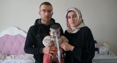 SMA'lı Havva'nın annesi: Acının ne olduğunu bilmeden acı çekiyor yavrum