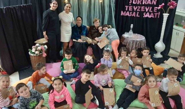 Şükran teyze ile masal saatini çocuklar çok sevdi