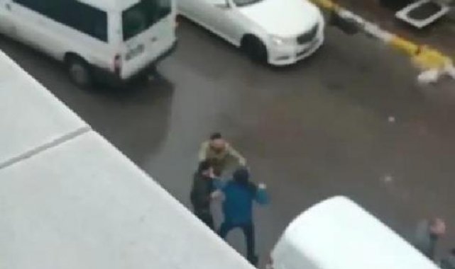 Sultanbeyli'de park yeri kavgası kamerada