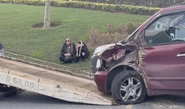 Sultangazi'de İETT otobüsü bariyerlere çarptı: Yaralılar var-1