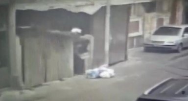 Sultangazi'de otomobilin parçasını çalan kişi ertesi gün aynı otomobilden cep telefonu çaldı