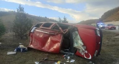 Takla atan otomobilin sürücüsü yaralandı