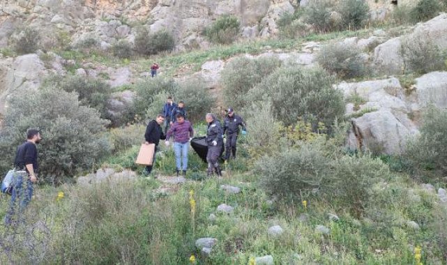 Tarihi kalenin surunun yakınında erkek cesedi bulundu