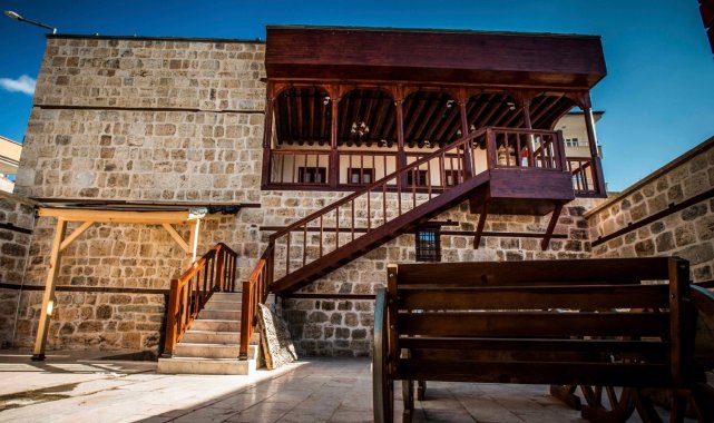 Tarihi konak depremde hasar almadı