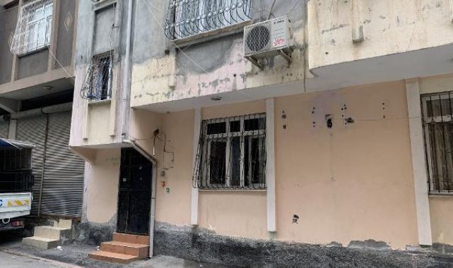 Tartıştığı eşini boğazını kesip, öldürdü