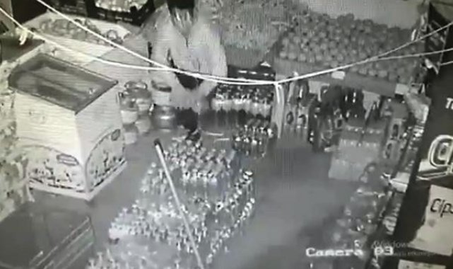 Tekirdağ'da marketten hırsızlık kamerada