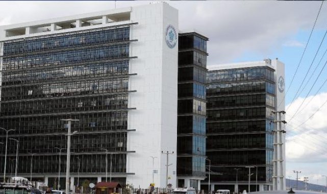 Tıp fakültesi hastanesinde 'nitelikli dolandırıcılık' iddiasına 3 tutuklama