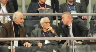 Trabzonspor'da Ahmet Ağaoğlu yönetimi ibra edildi