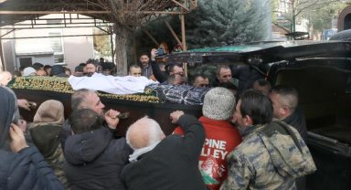 Tramvay yoluna giren hafif ticari aracın çarptığı liseli hayatını kaybetti