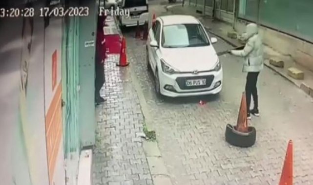 Tüfekle şaka yaptığı arkadaşını ayağından vurdu; o anlar kamerada