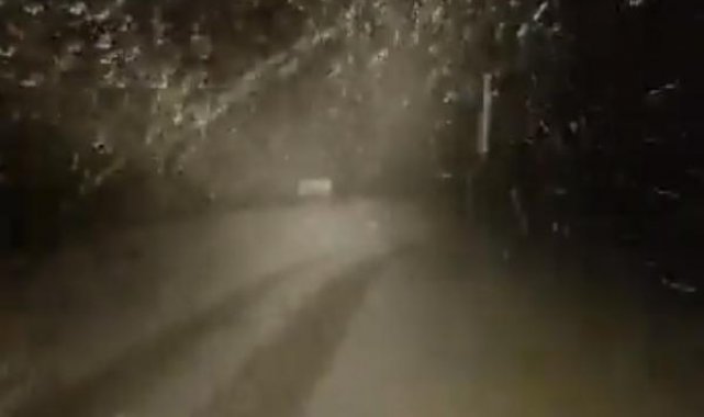 Tunceli- Erzincan karayolu kar ve tipi nedeniyle TIR geçişlerine kapatıldı