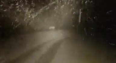 Tunceli- Erzincan karayolu kar ve tipi nedeniyle TIR geçişlerine kapatıldı