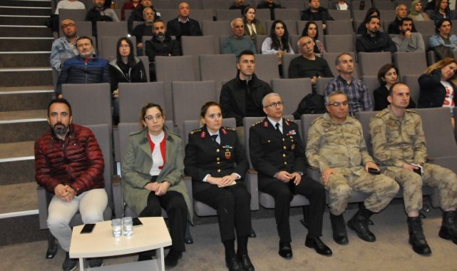 Tunceli'de deprem bilgilendirme konferansı