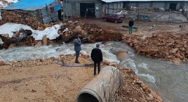 Tunceli'de sağanak hayatı olumsuz etkiledi