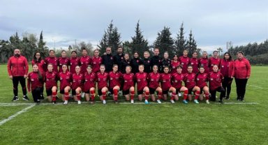 Türkiye - K. İrlanda U17 Kız Futbol Milli maçı D-Smart'ta