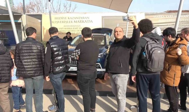 Türkiye'nin yerli otomobili TOGG'a Bursa'da yoğun ilgi