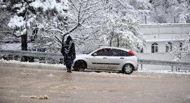 Uludağ'da kar kalınlığı 1 metreye ulaştı