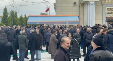 Ümraniye'de evde ölü bulunan anne ve oğlu toprağa verildi