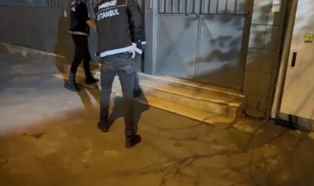 Ümraniye'de uyuşturucu operasyonu: 241 kilogram esrar, bin 550 kök kenevir ele geçirildi