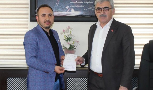 Umreye gitmek için biriktirdikleri parayı depremzedeler için bağışladılar