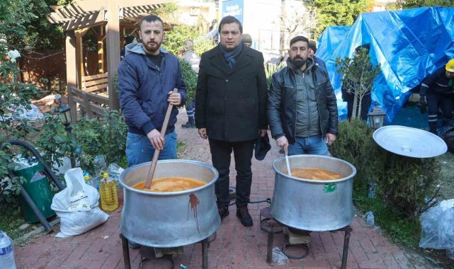 Uşak Belediyesi depremzedelerin yüzlerini güldürmeye devam ediyor