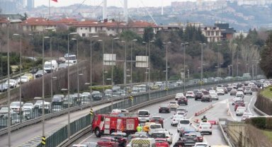 Üsküdar'da yağmur kazaya neden oldu