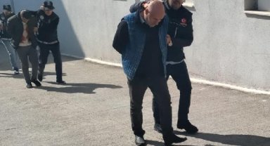 Uyuşturucuyu arı kovanlarına gizlemişler