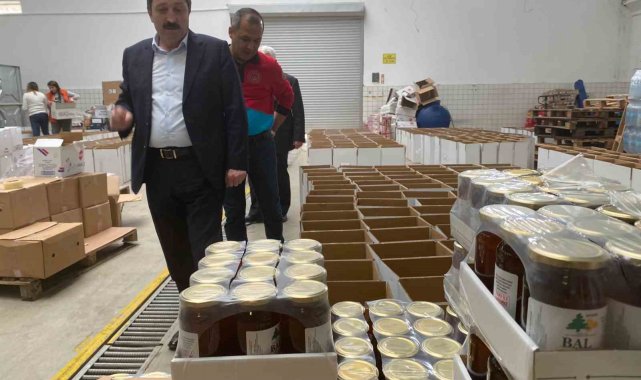 Vali Tavlı yardım toplama merkezinde incelemelerde bulundu