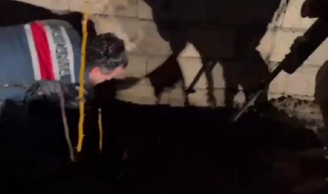Van'da toprağa gömülü silah bulundu