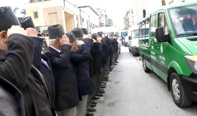 Vefat eden Kore Gazisi'ne arkadaşlarından son selam