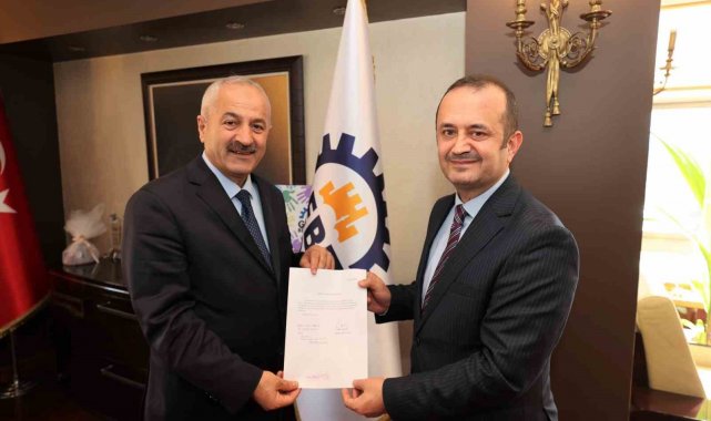 Yaşar Çakmak meclis üyeliğinden istifa etti