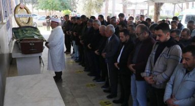 Yaya geçidinde kamyonetin çarptığı liseli Ezgi, hayatını kaybetti