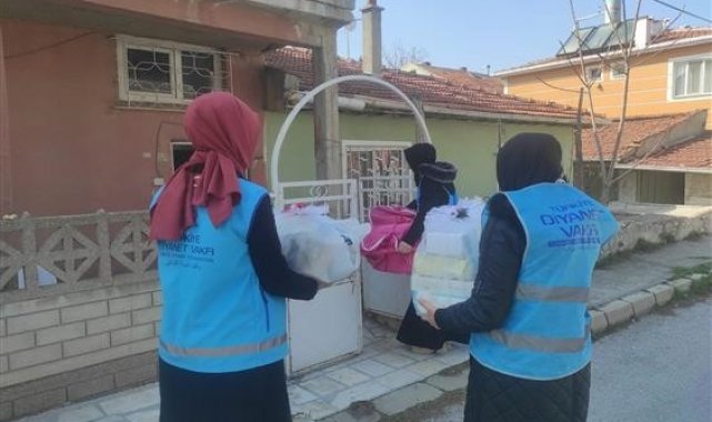 Yenidoğanlara 'bebek bohçası'