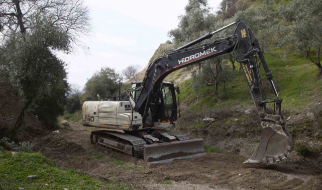 Yılmazköy'ün 10 yıllık ulaşım sorununu Efeler çözdü