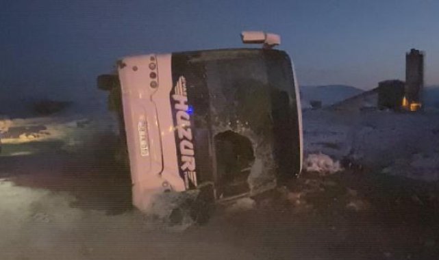 Yozgat'ta yolcu otobüsü devrildi: 1 ölü 25 yaralı