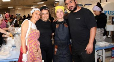 Yurtlardaki aşevlerinde her meslekten gönüllüler, 4 mutfakta 6 milyon kap yemek üretti