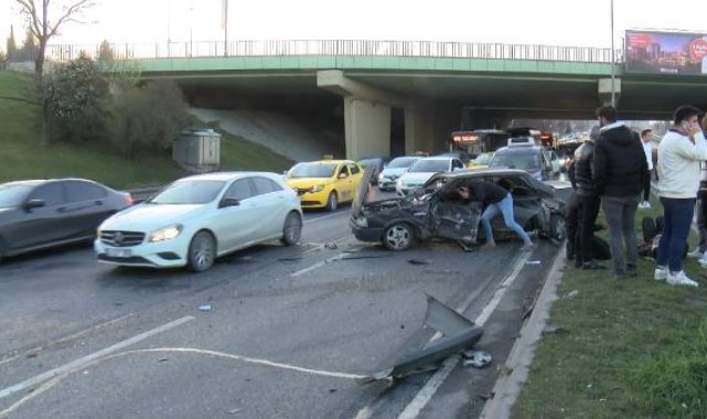 Zeytinburnu'nda kaza: 4 yaralı