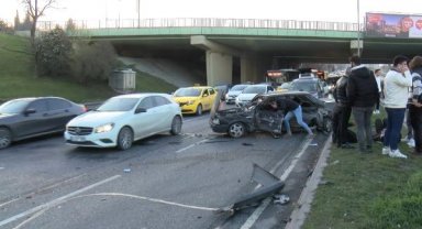 Zeytinburnu'nda kaza: 4 yaralı