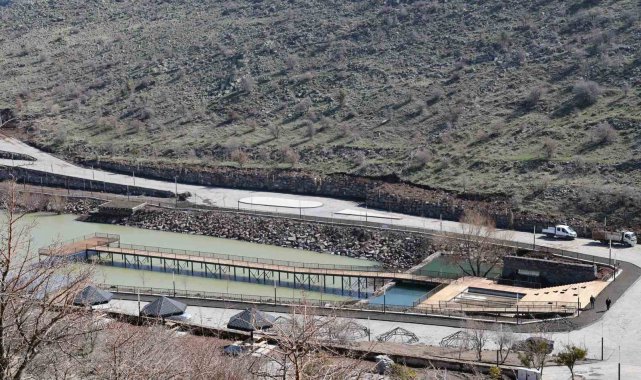 Zincidere Göleti su kanallarında 10 yılın temizliği yapılıyor