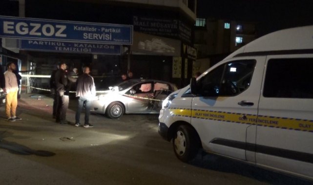 15 yaşındaki sürücü park halindeki tıra çarptı: 1 ölü, 3 yaralı